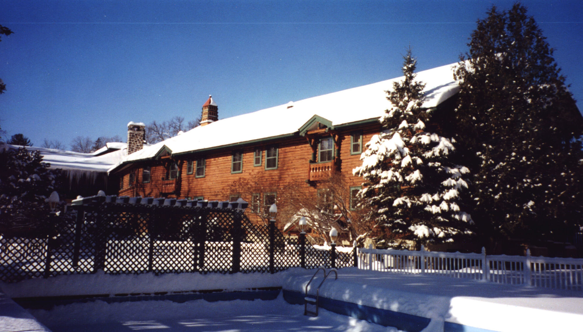 Auberge Alpine Inn Sainte-Adèle Esterno foto